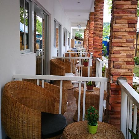 Chibel Summer Riverside Hotel Ель-Нідо Екстер'єр фото